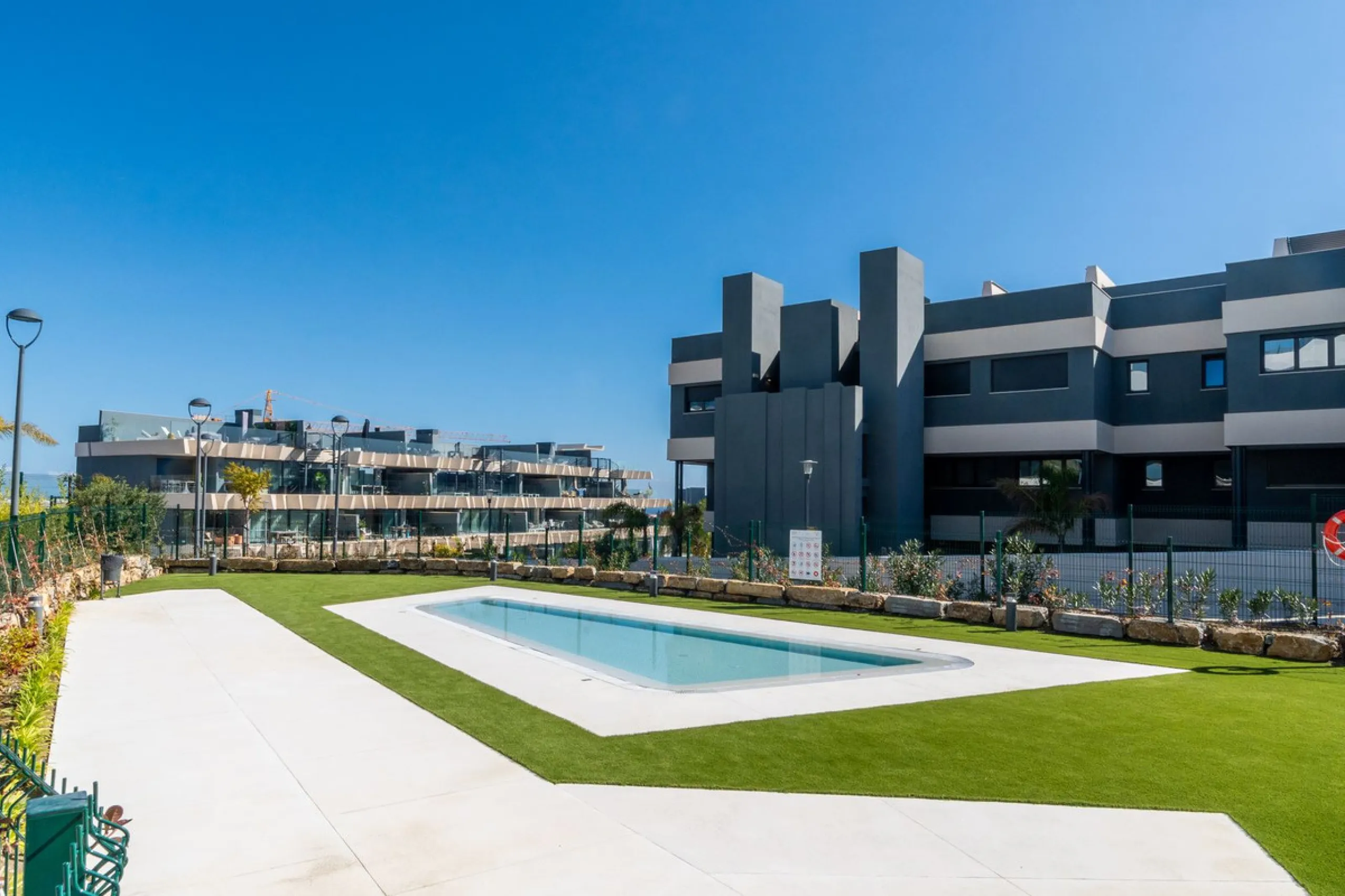 Bright and spacious 3-bedroom, 2-bathroom first-floor apartment located in the sought-after Oasis325 Phase 2 on the New Golden Mile. Featuring beautiful sea views, modern design, and high-quality finishes, this property is ideal for both living and invest