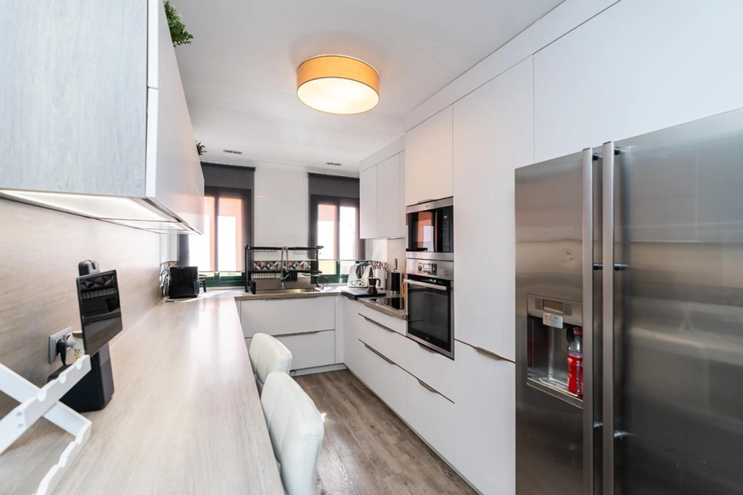 Apartment - Middle Floor Apartment в продаже в Marbella, Málaga. В доме 3 спален и 2 ванных комнат. Площадь дома 132 м²