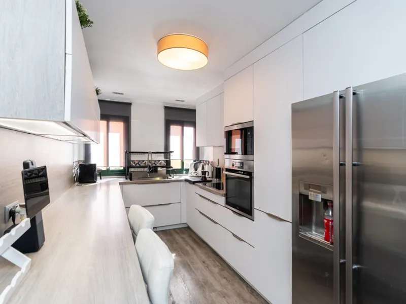 Apartment - Middle Floor Apartment в продаже в Marbella, Málaga. В доме 3 спален и 2 ванных комнат. Площадь дома 132 м²