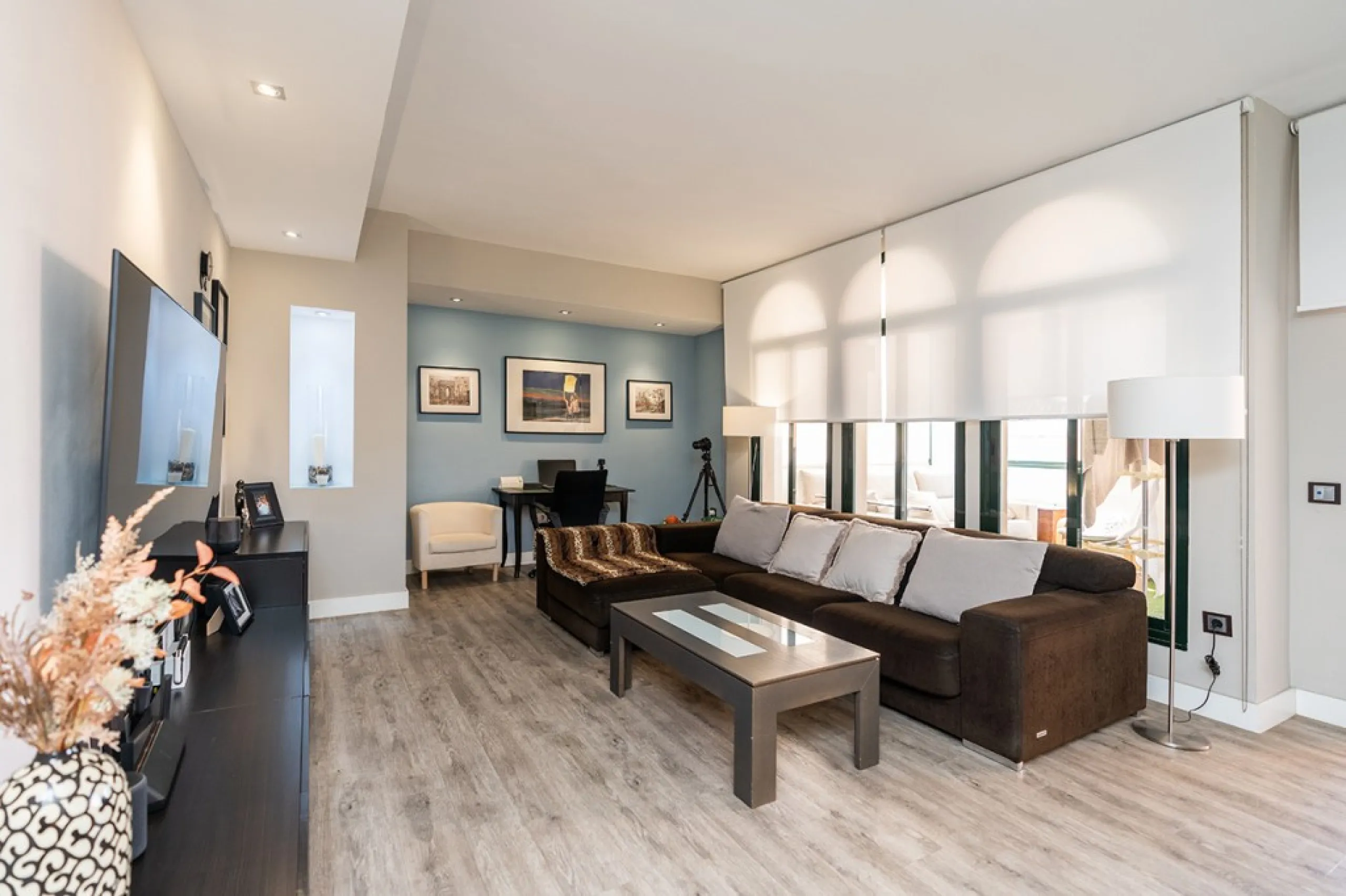 Apartment - Middle Floor Apartment в продаже в Marbella, Málaga. В доме 3 спален и 2 ванных комнат. Площадь дома 132 м²