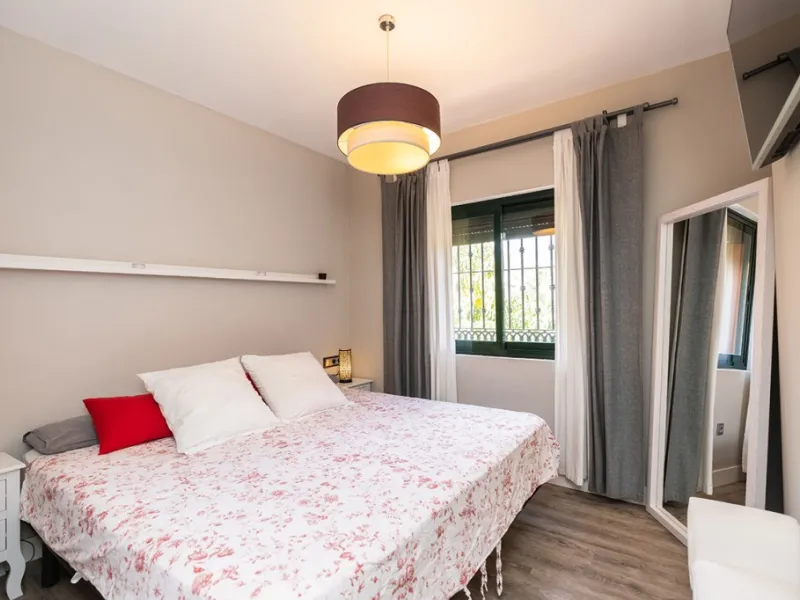 Apartment - Middle Floor Apartment в продаже в Marbella, Málaga. В доме 3 спален и 2 ванных комнат. Площадь дома 132 м²