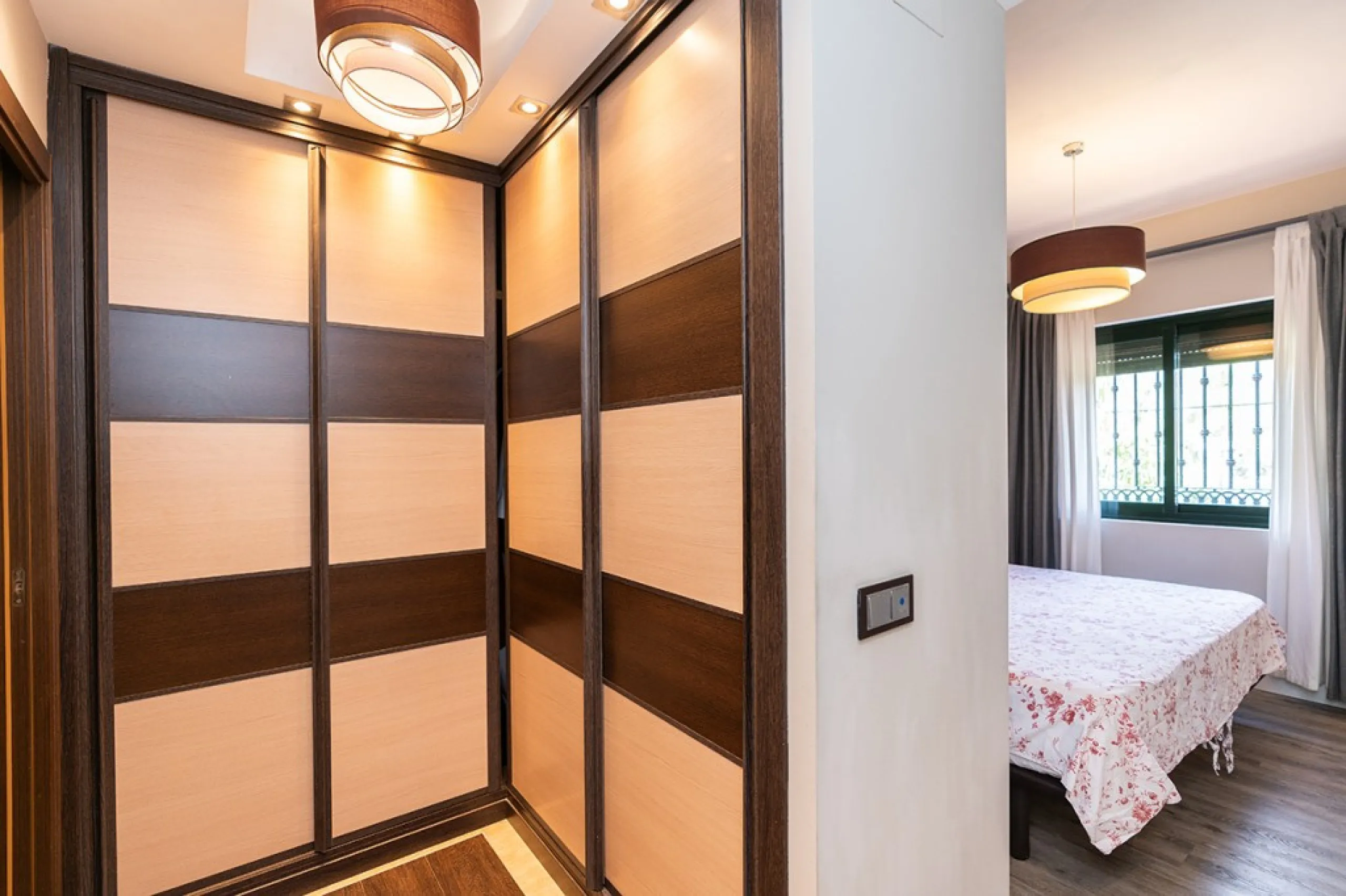 Apartment - Middle Floor Apartment в продаже в Marbella, Málaga. В доме 3 спален и 2 ванных комнат. Площадь дома 132 м²