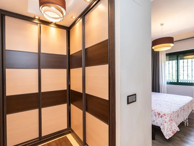 Apartment - Middle Floor Apartment в продаже в Marbella, Málaga. В доме 3 спален и 2 ванных комнат. Площадь дома 132 м²
