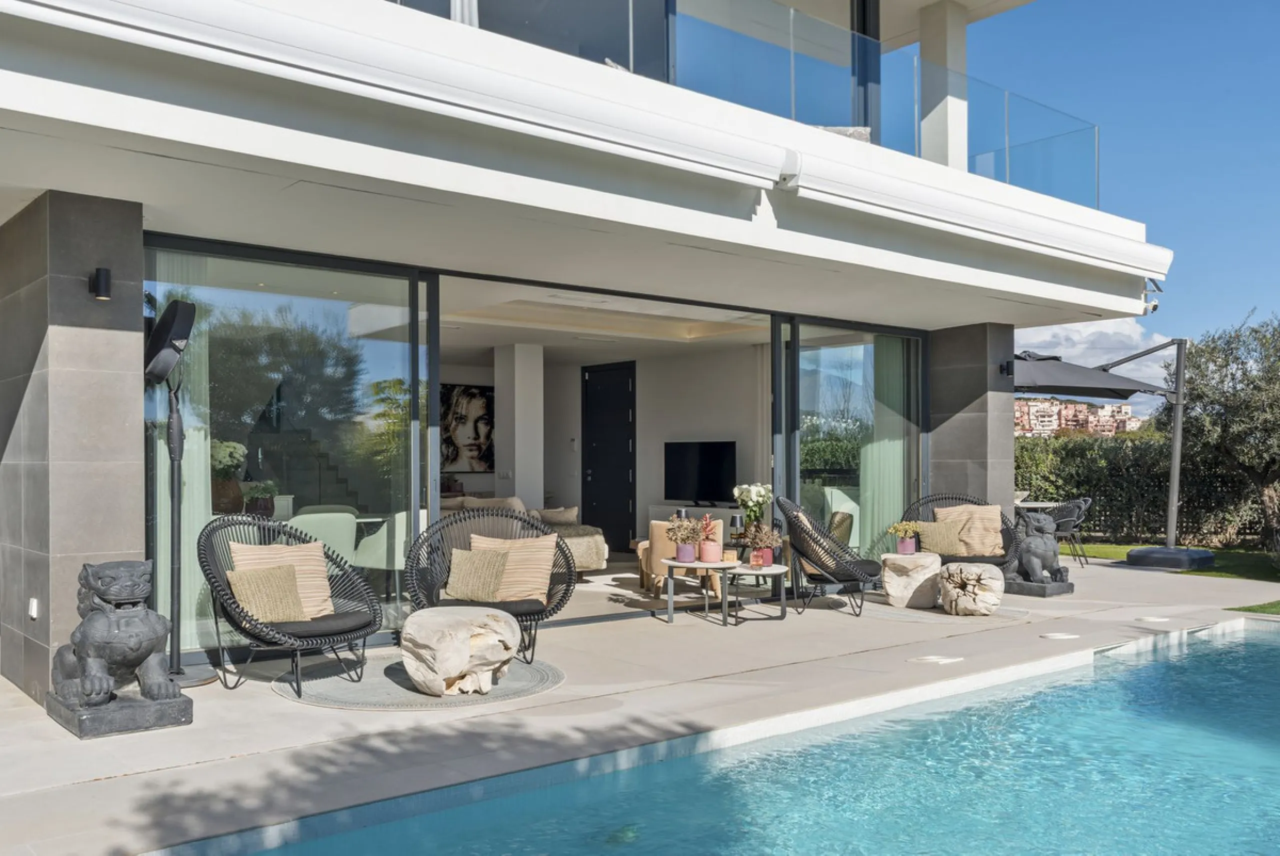 Contemporary and high-quality villa in La Duquesa, Manilva!