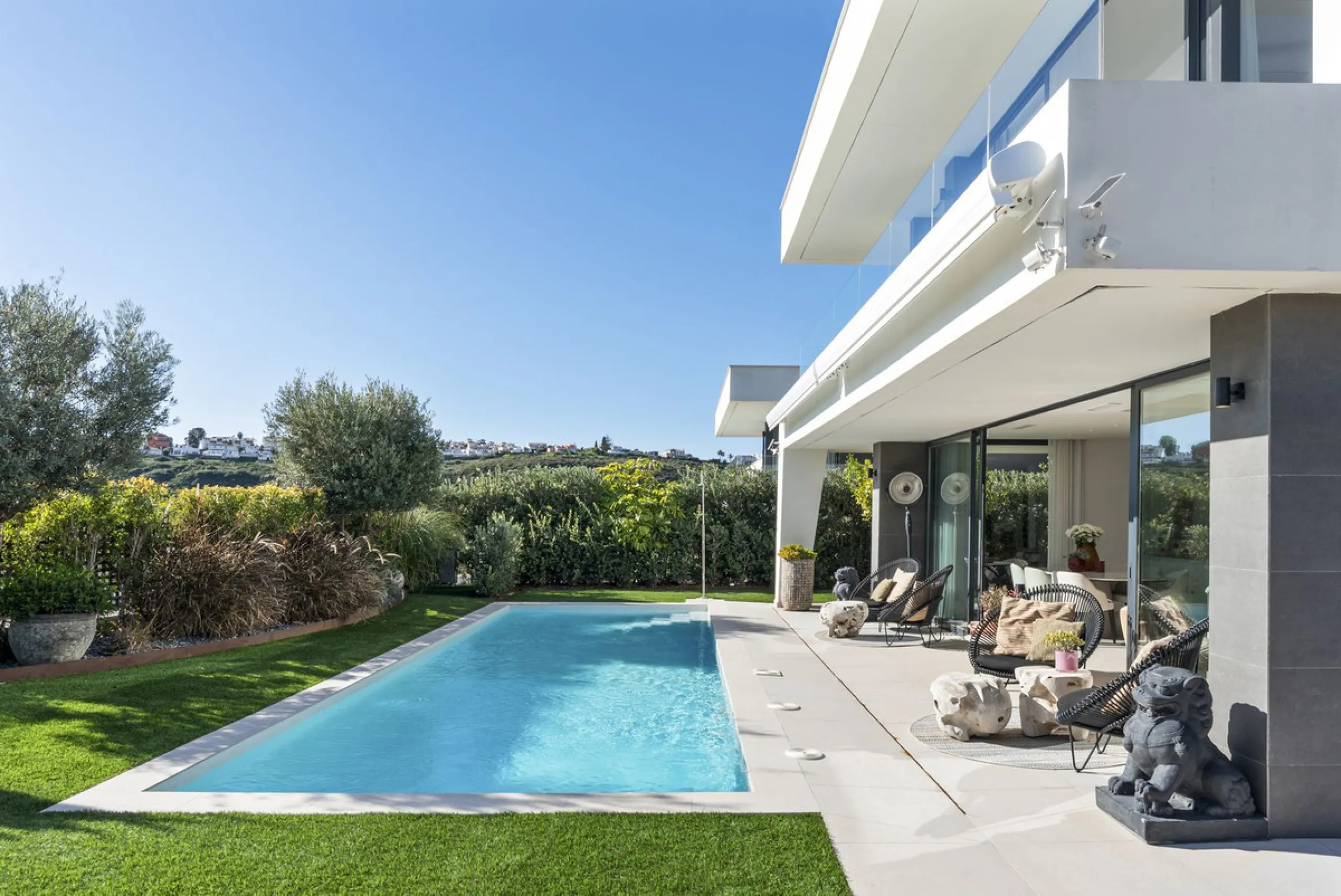 Contemporary and high-quality villa in La Duquesa, Manilva!