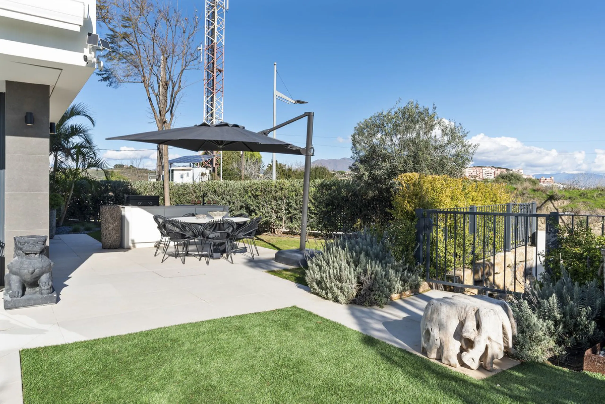 Contemporary and high-quality villa in La Duquesa, Manilva!
