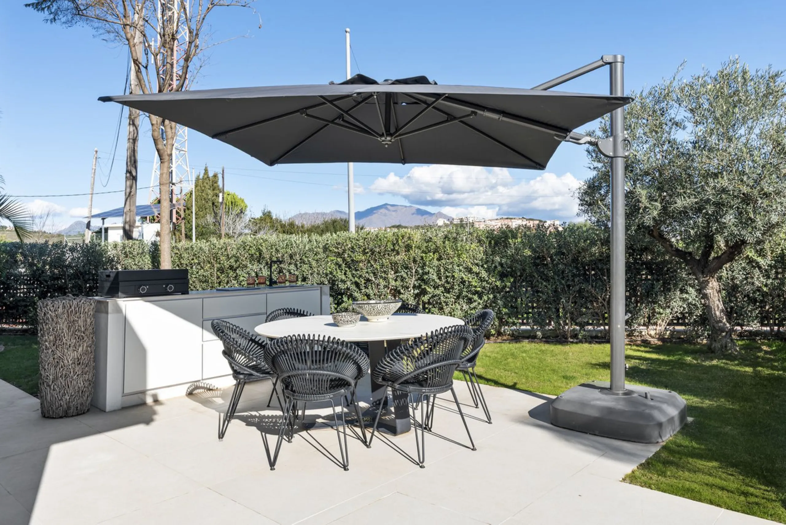 Contemporary and high-quality villa in La Duquesa, Manilva!