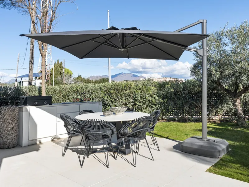 Contemporary and high-quality villa in La Duquesa, Manilva!