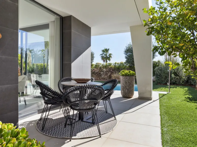 Contemporary and high-quality villa in La Duquesa, Manilva!