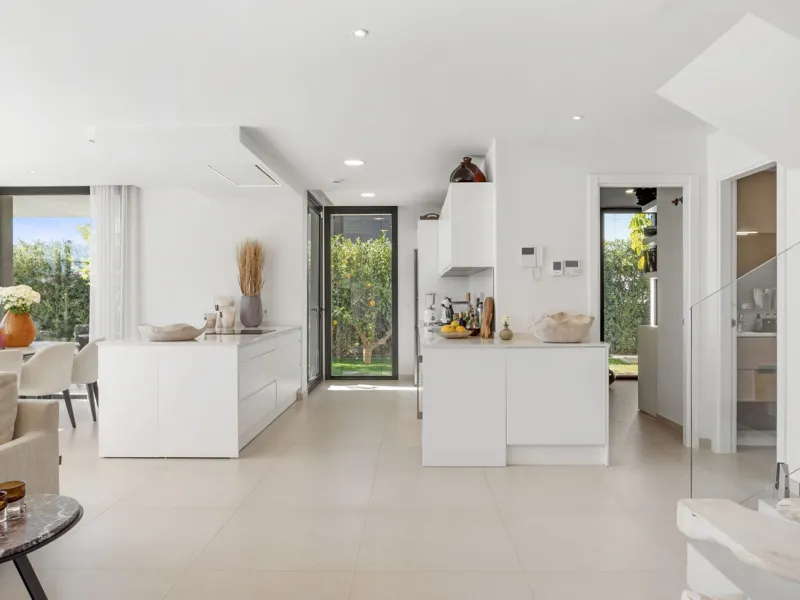 Contemporary and high-quality villa in La Duquesa, Manilva!