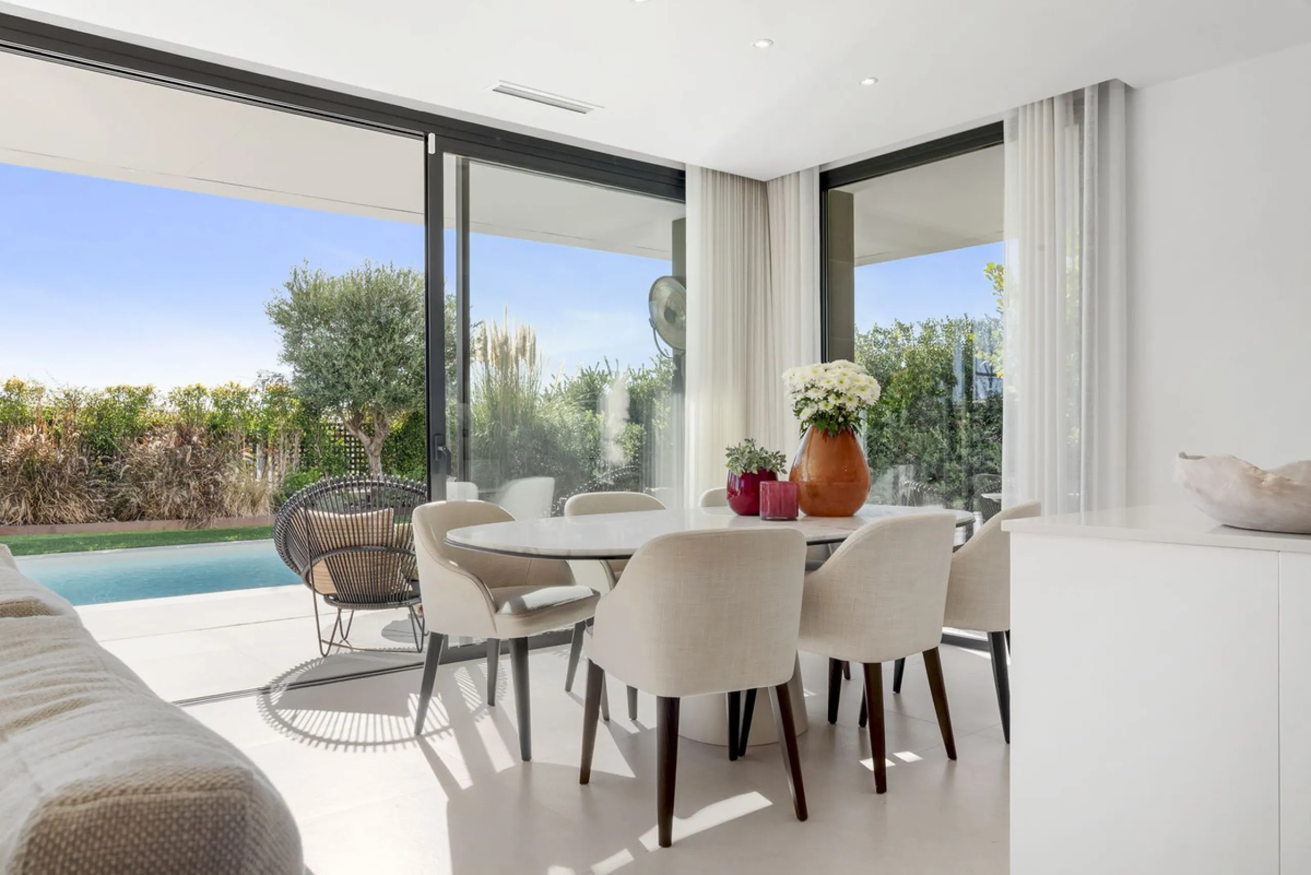Contemporary and high-quality villa in La Duquesa, Manilva!