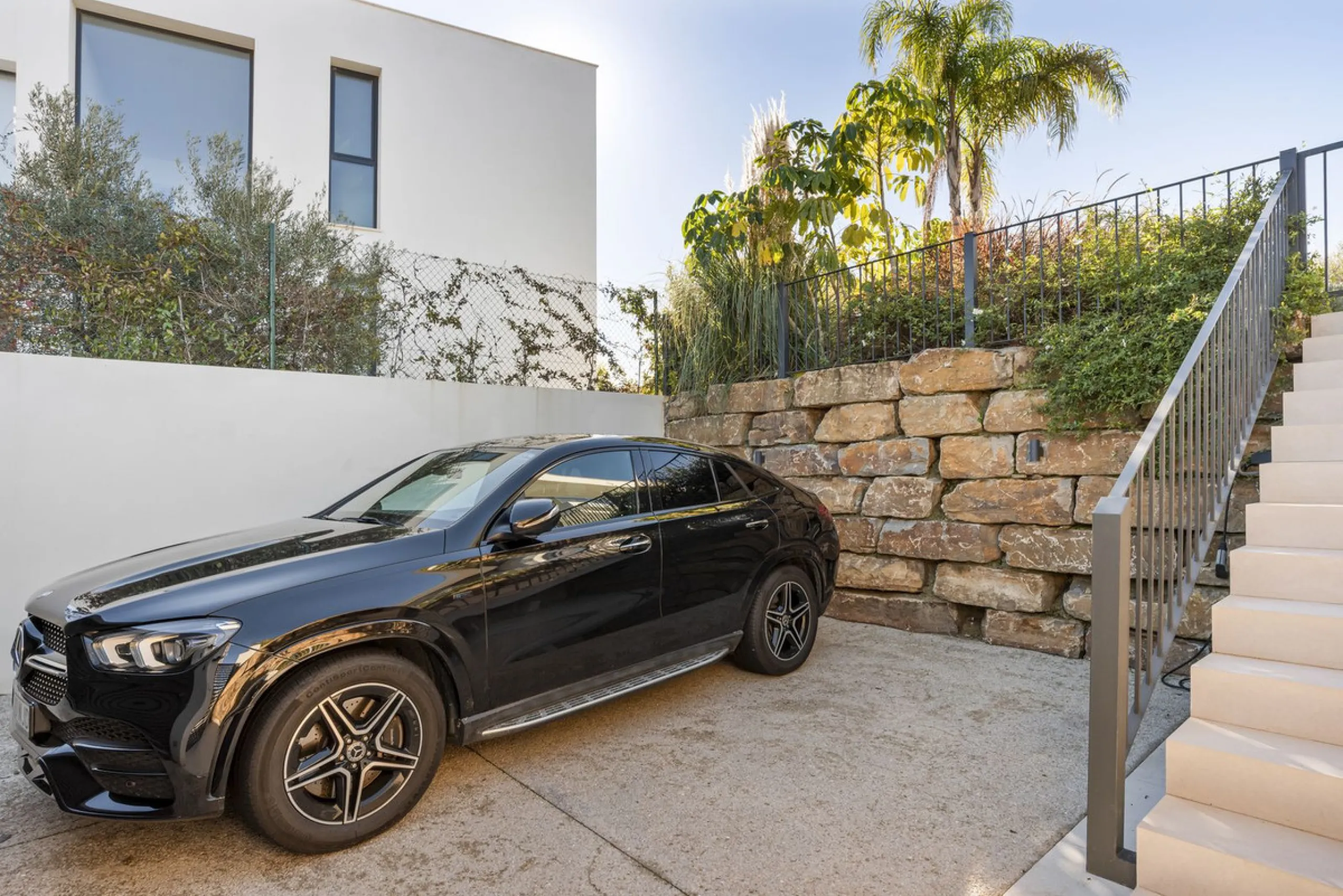 Contemporary and high-quality villa in La Duquesa, Manilva!