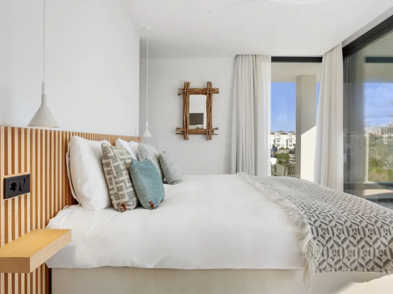 Contemporary and high-quality villa in La Duquesa, Manilva!