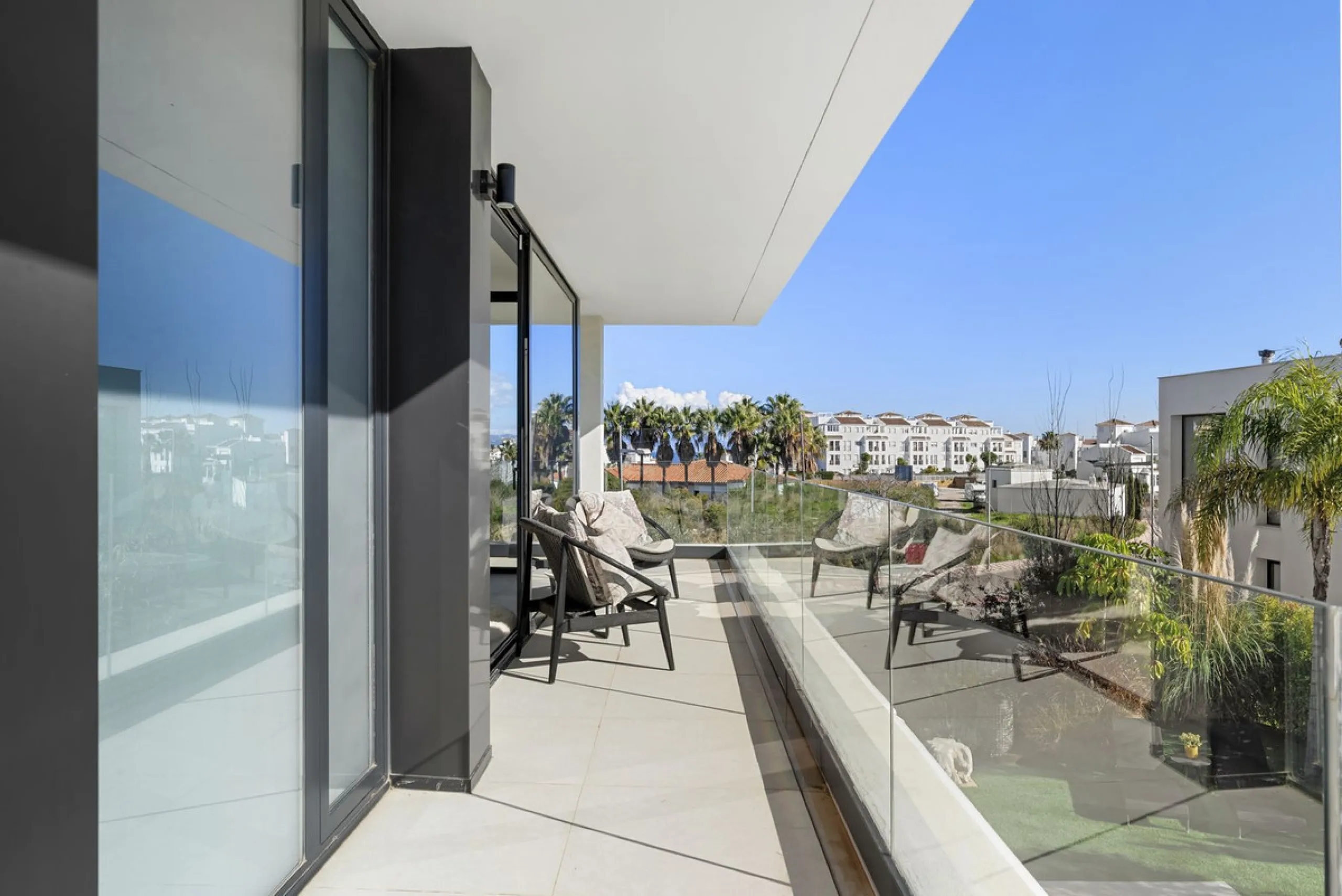 Contemporary and high-quality villa in La Duquesa, Manilva!