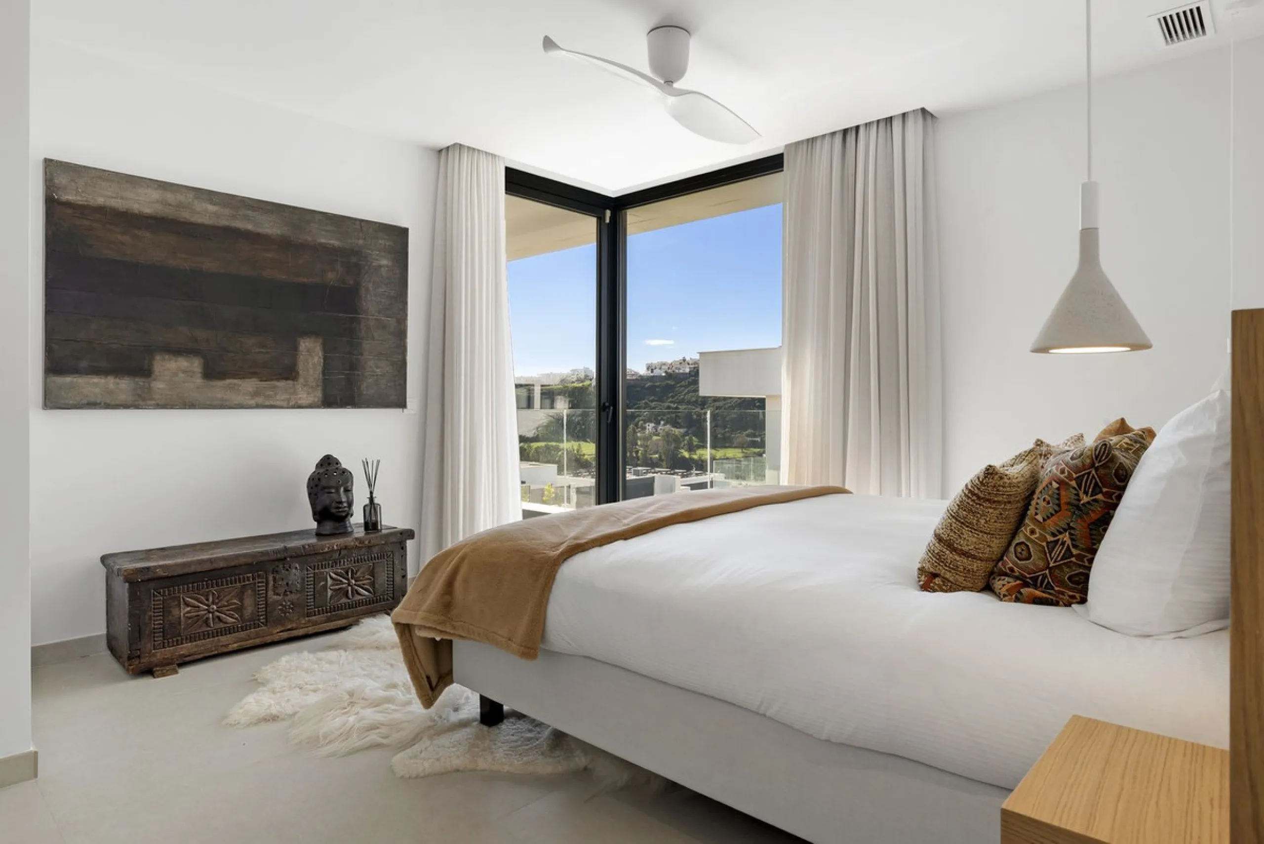 Contemporary and high-quality villa in La Duquesa, Manilva!