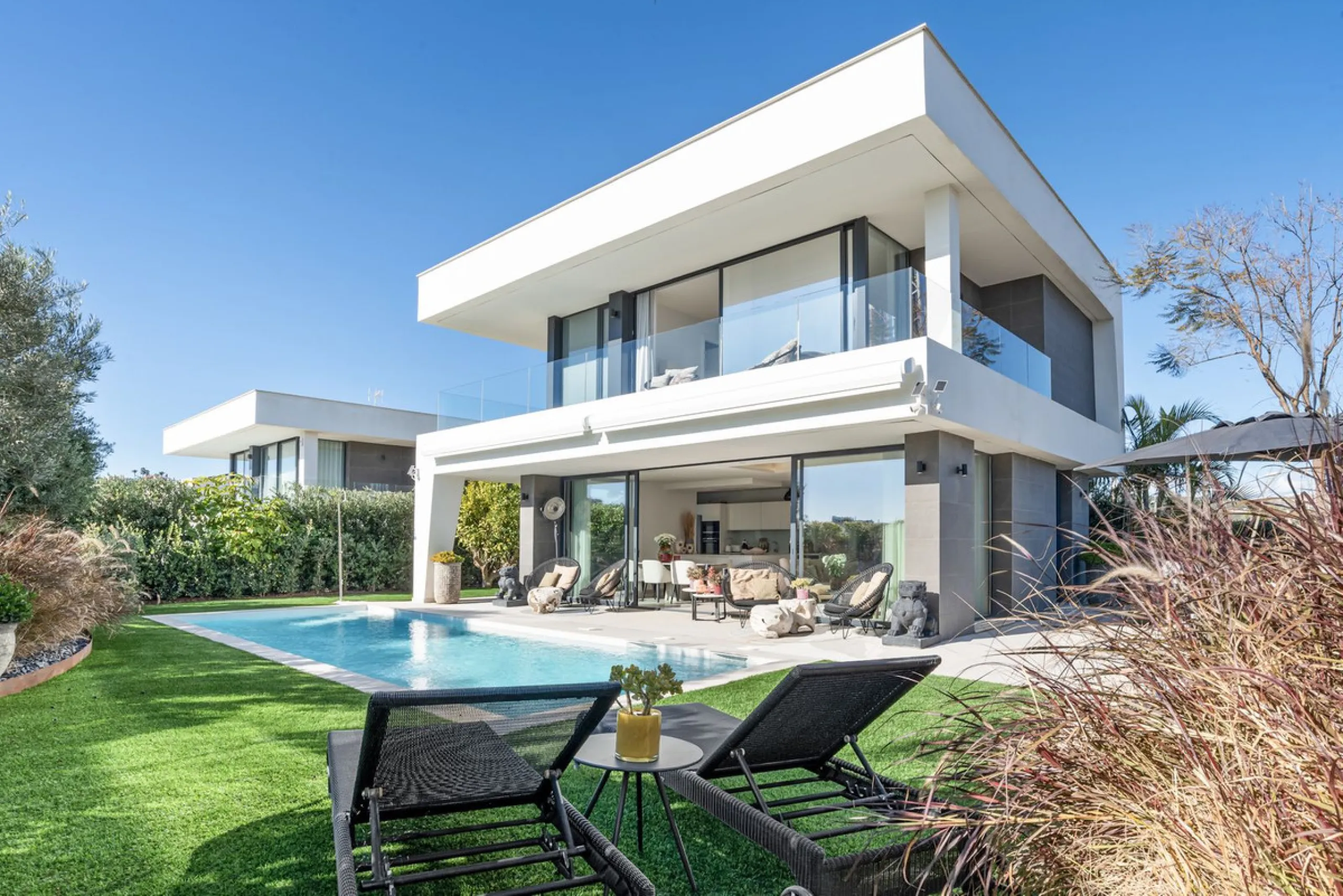 Contemporary and high-quality villa in La Duquesa, Manilva!