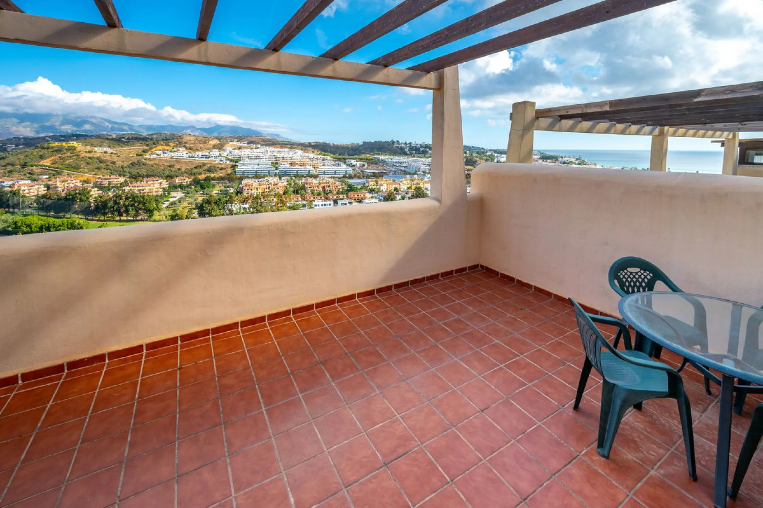 Apartment - Duplex в продаже в Mijas, Málaga. В доме 2 спален и 2 ванных комнат. Площадь дома 131 м²
