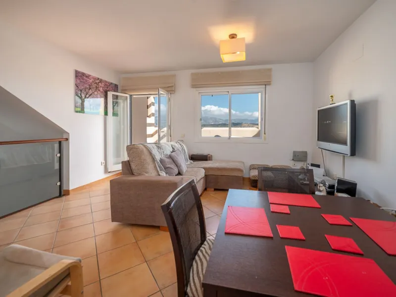 Apartment - Duplex в продаже в Mijas, Málaga. В доме 2 спален и 2 ванных комнат. Площадь дома 131 м²