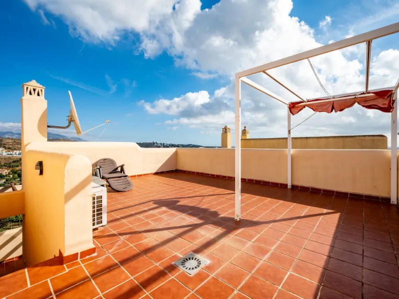 Apartment - Duplex в продаже в Mijas, Málaga. В доме 2 спален и 2 ванных комнат. Площадь дома 131 м²