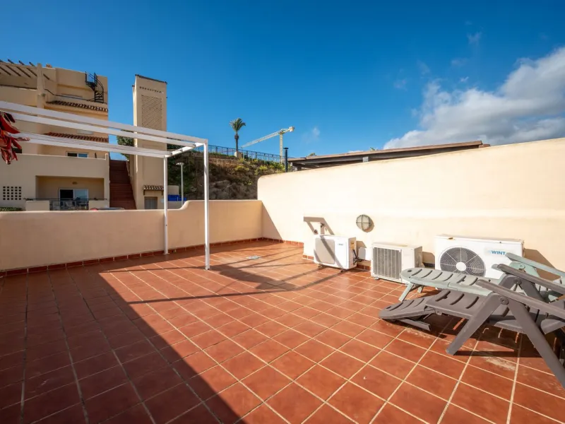 Apartment - Duplex в продаже в Mijas, Málaga. В доме 2 спален и 2 ванных комнат. Площадь дома 131 м²