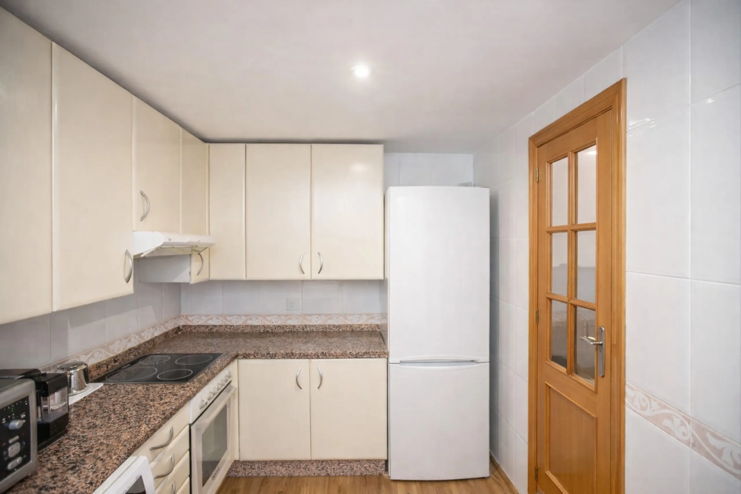 Apartment - Middle Floor Apartment в продаже в Marbella, Málaga. В доме 2 спален и 2 ванных комнат. Площадь дома 126 м²