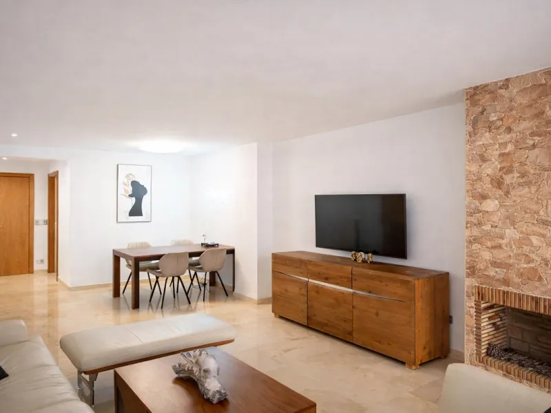 Apartment - Middle Floor Apartment в продаже в Marbella, Málaga. В доме 2 спален и 2 ванных комнат. Площадь дома 126 м²