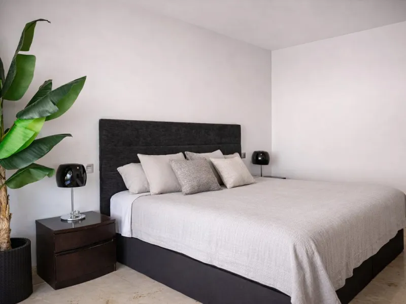 Apartment - Middle Floor Apartment в продаже в Marbella, Málaga. В доме 2 спален и 2 ванных комнат. Площадь дома 126 м²