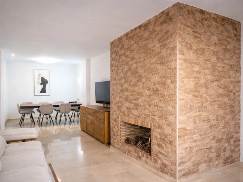 Apartment - Middle Floor Apartment в продаже в Marbella, Málaga. В доме 2 спален и 2 ванных комнат. Площадь дома 126 м²