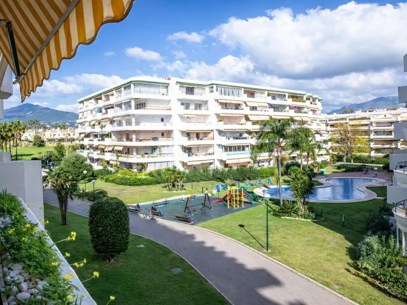 Apartment - Middle Floor Apartment в продаже в Marbella, Málaga. В доме 2 спален и 2 ванных комнат. Площадь дома 126 м²