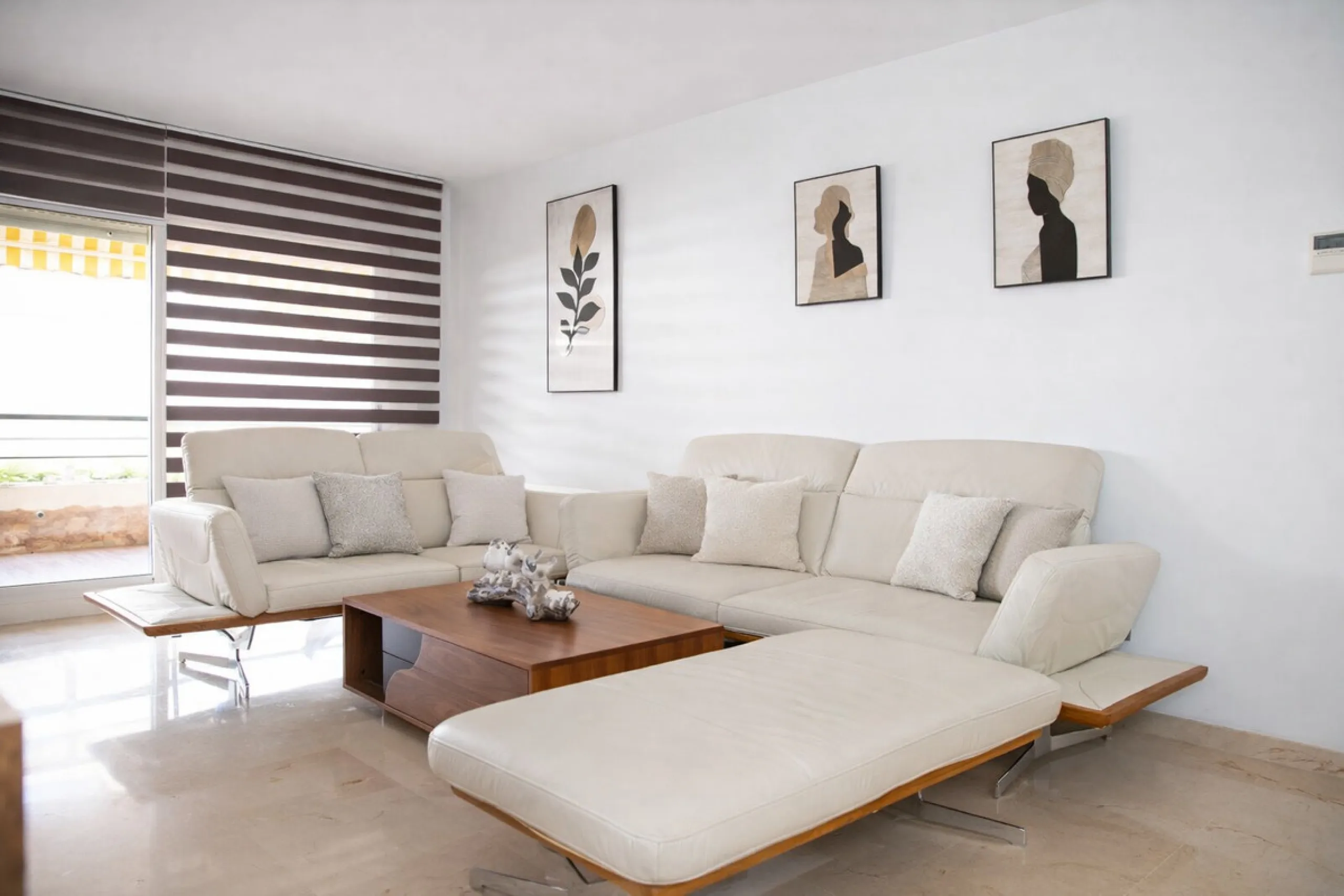 Apartment - Middle Floor Apartment в продаже в Marbella, Málaga. В доме 2 спален и 2 ванных комнат. Площадь дома 126 м²
