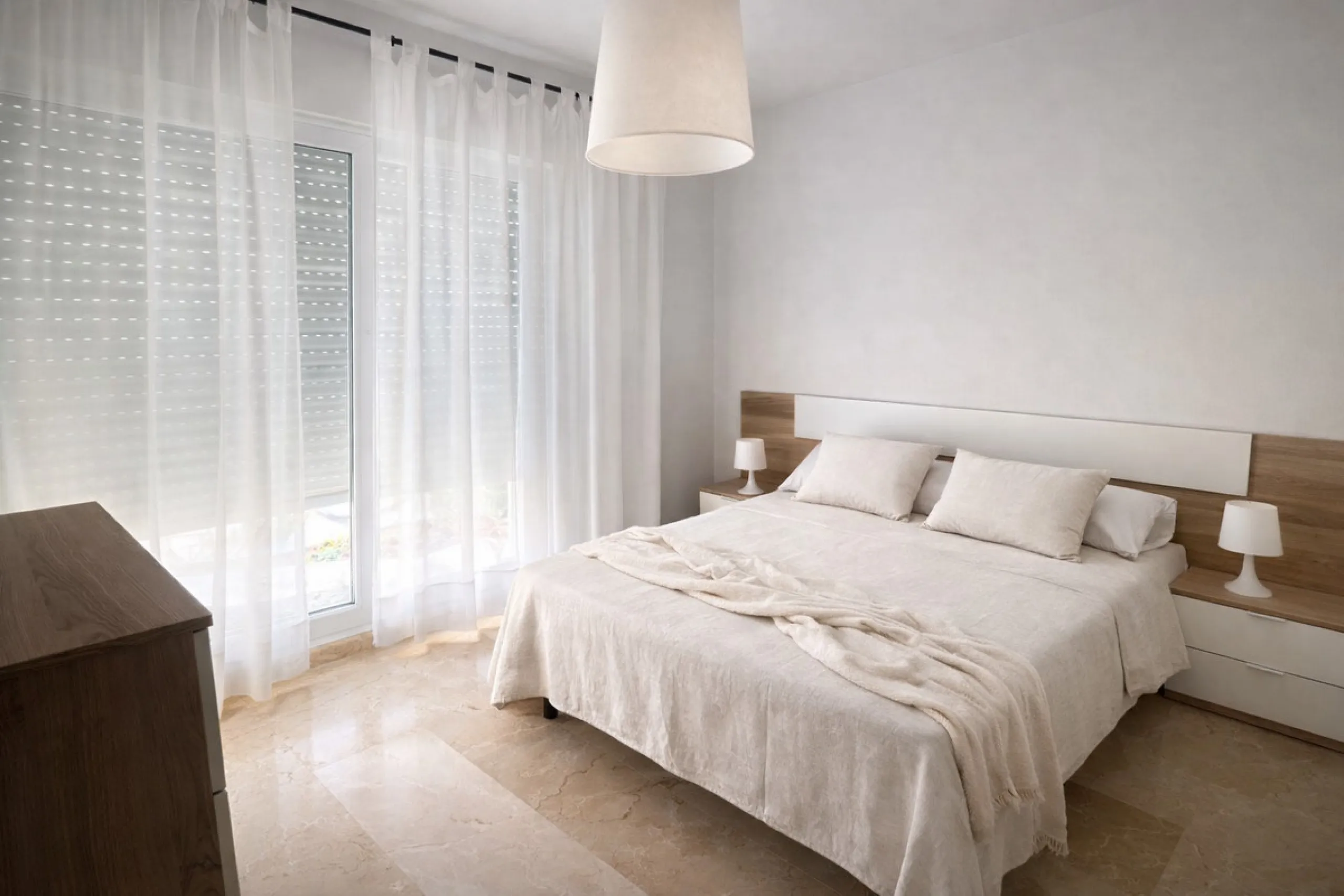 Located in one of the most established and highly regarded private residential communities in Guadalmina, this attractive apartment enjoys a prime frontline golf position and offers a peaceful, elegant setting surrounded by greenery. A versatile property,