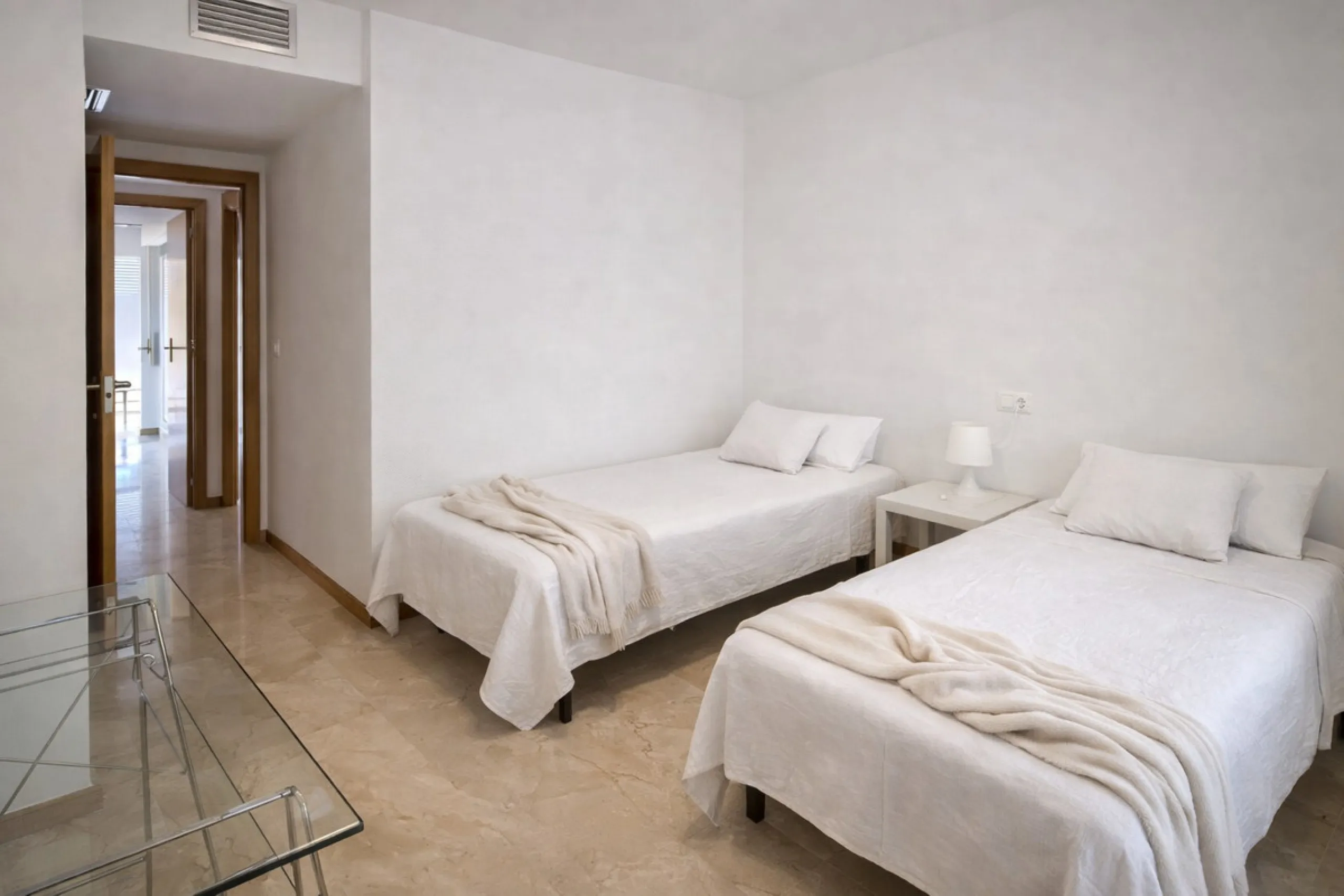Located in one of the most established and highly regarded private residential communities in Guadalmina, this attractive apartment enjoys a prime frontline golf position and offers a peaceful, elegant setting surrounded by greenery. A versatile property,