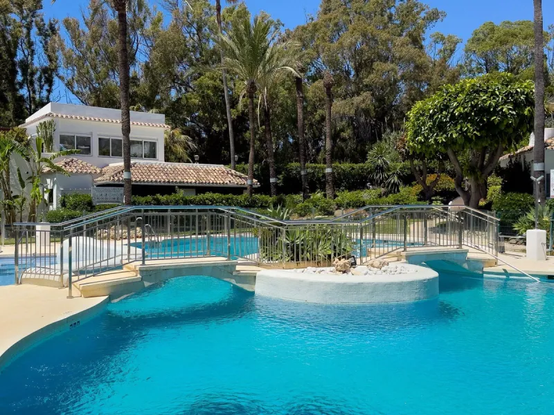 Beachfront Apartment for Sale in Golden Beach Marbella