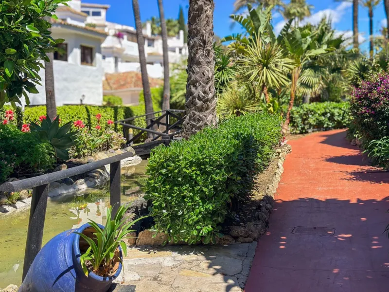Beachfront Apartment for Sale in Golden Beach Marbella