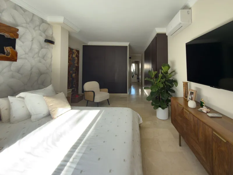 Beachfront Apartment for Sale in Golden Beach Marbella
