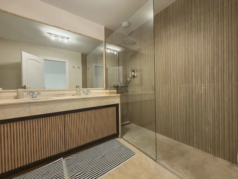 Beachfront Apartment for Sale in Golden Beach Marbella