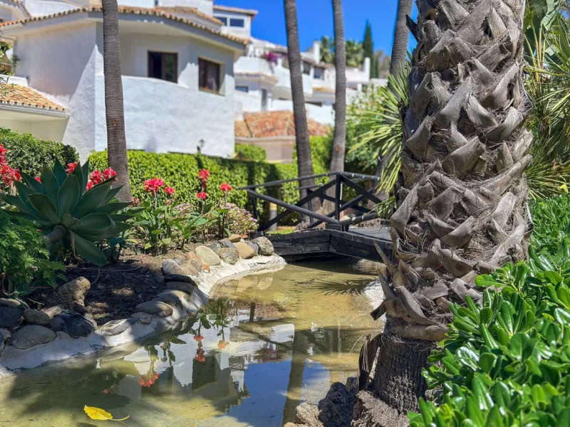 Beachfront Apartment for Sale in Golden Beach Marbella