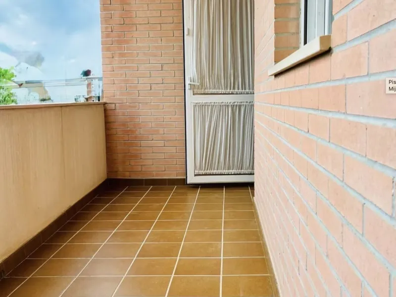 Apartment - Middle Floor Apartment в продаже в Mijas, Málaga. В доме 3 спален и 3 ванных комнат. Площадь дома 92 м²