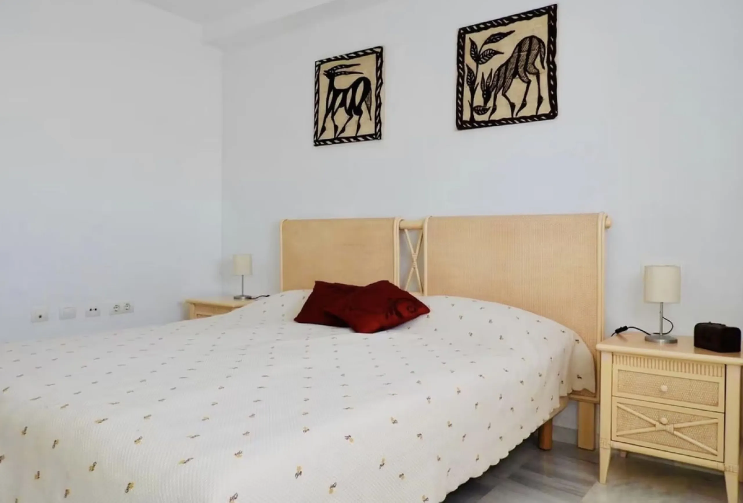 Apartment - Middle Floor Apartment в продаже в Mijas, Málaga. В доме 3 спален и 3 ванных комнат. Площадь дома 92 м²