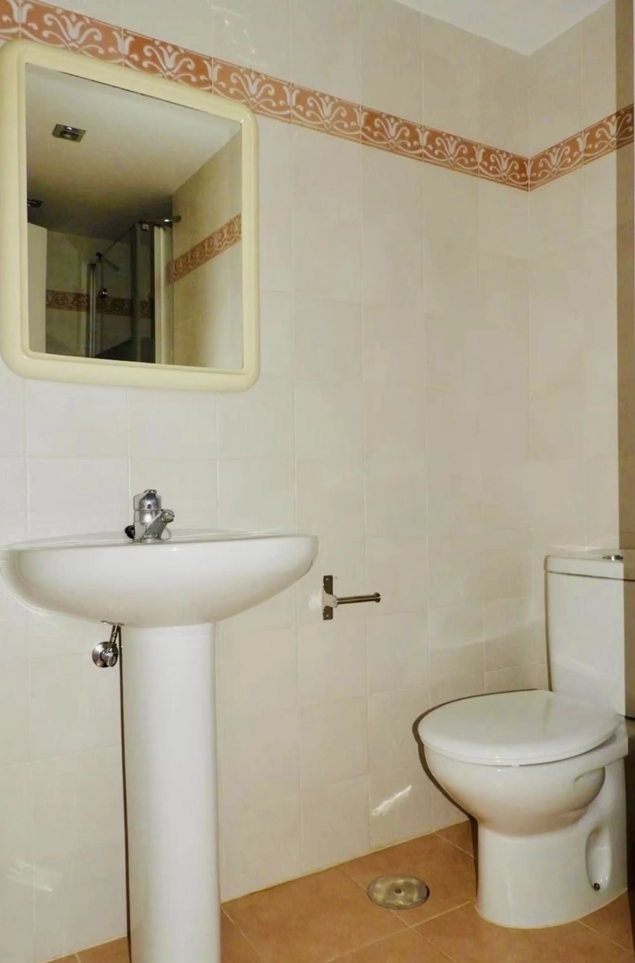Apartment - Middle Floor Apartment в продаже в Mijas, Málaga. В доме 3 спален и 3 ванных комнат. Площадь дома 92 м²