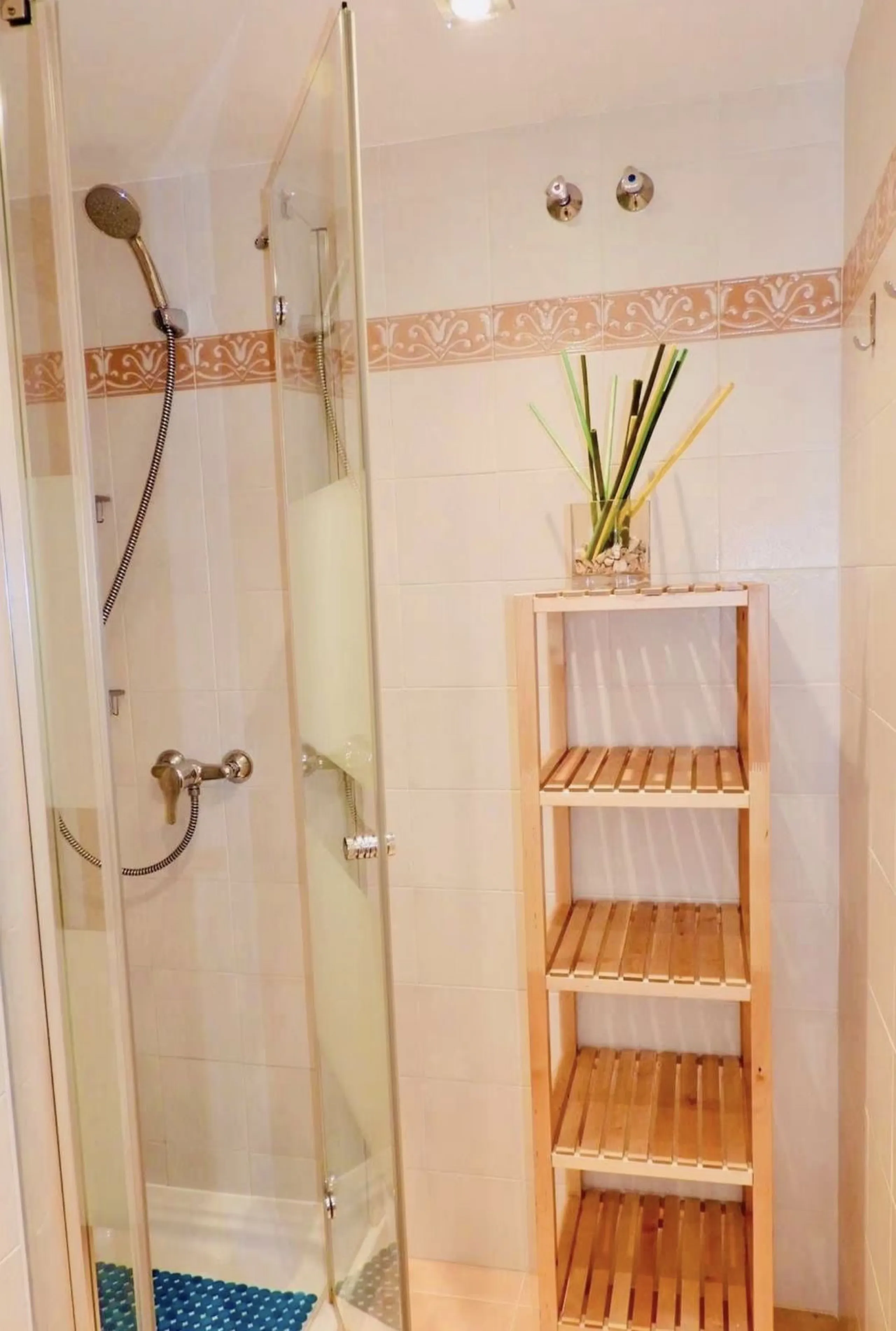 Apartment - Middle Floor Apartment в продаже в Mijas, Málaga. В доме 3 спален и 3 ванных комнат. Площадь дома 92 м²