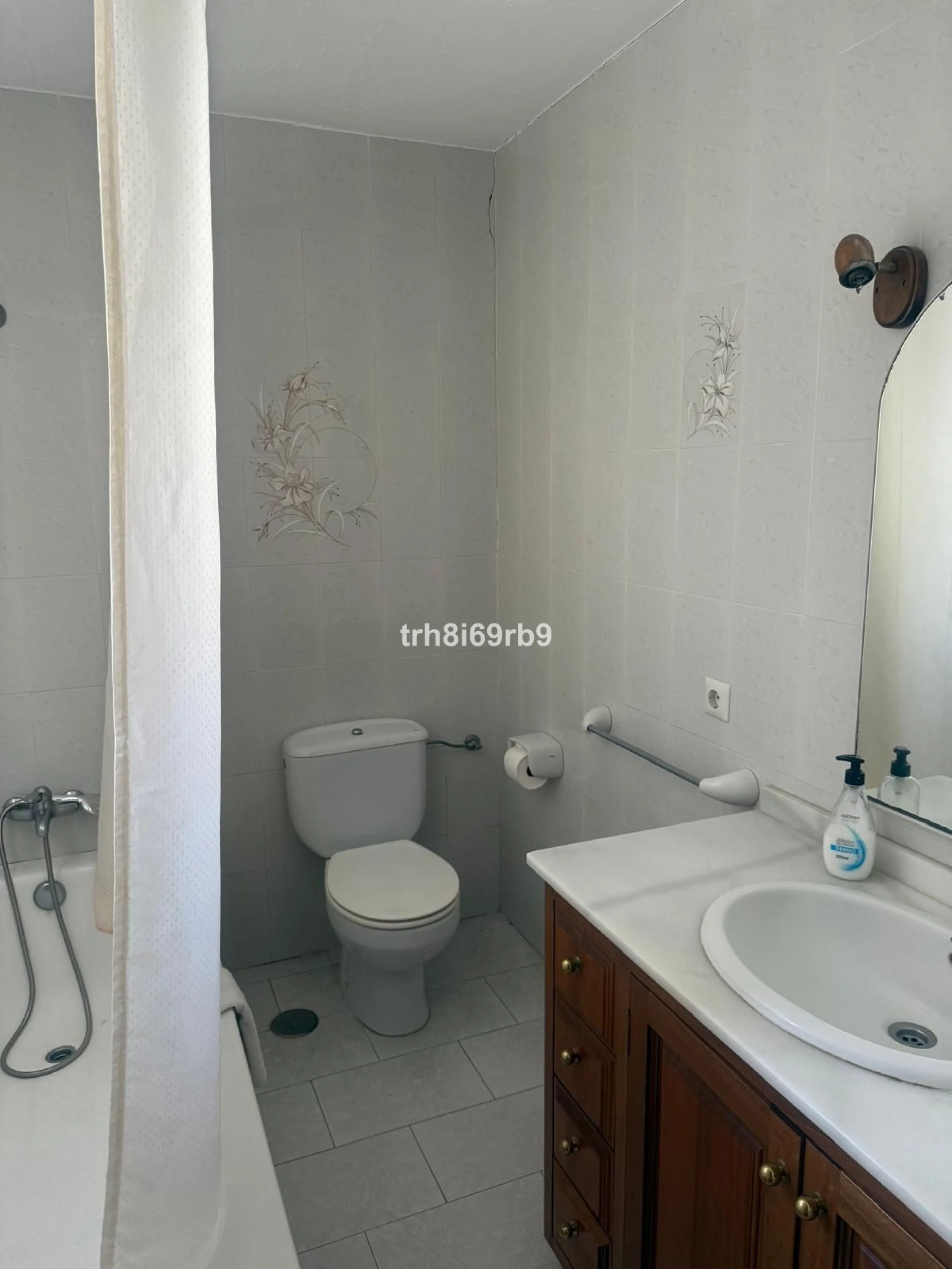 **Detached Villa in Benamara Beachside Community **