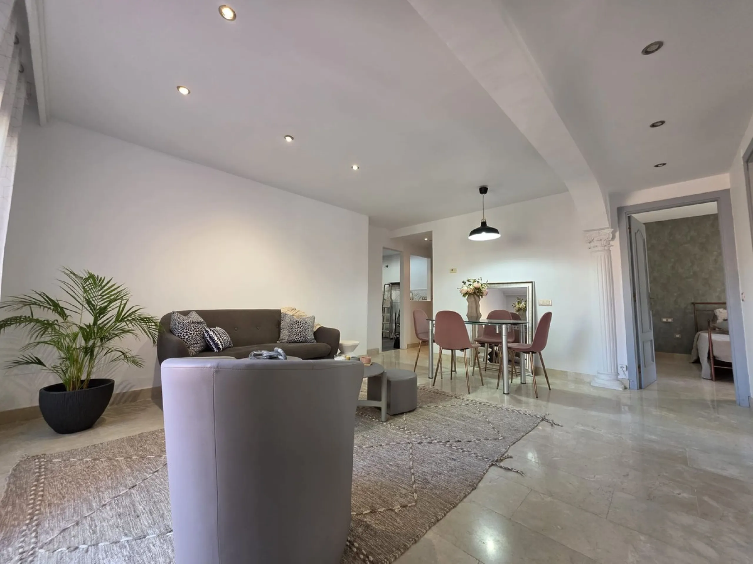 Corner Duplex Penthouse with 70 m² Solarium next to Villa Padierna – Jardines del Albaicín