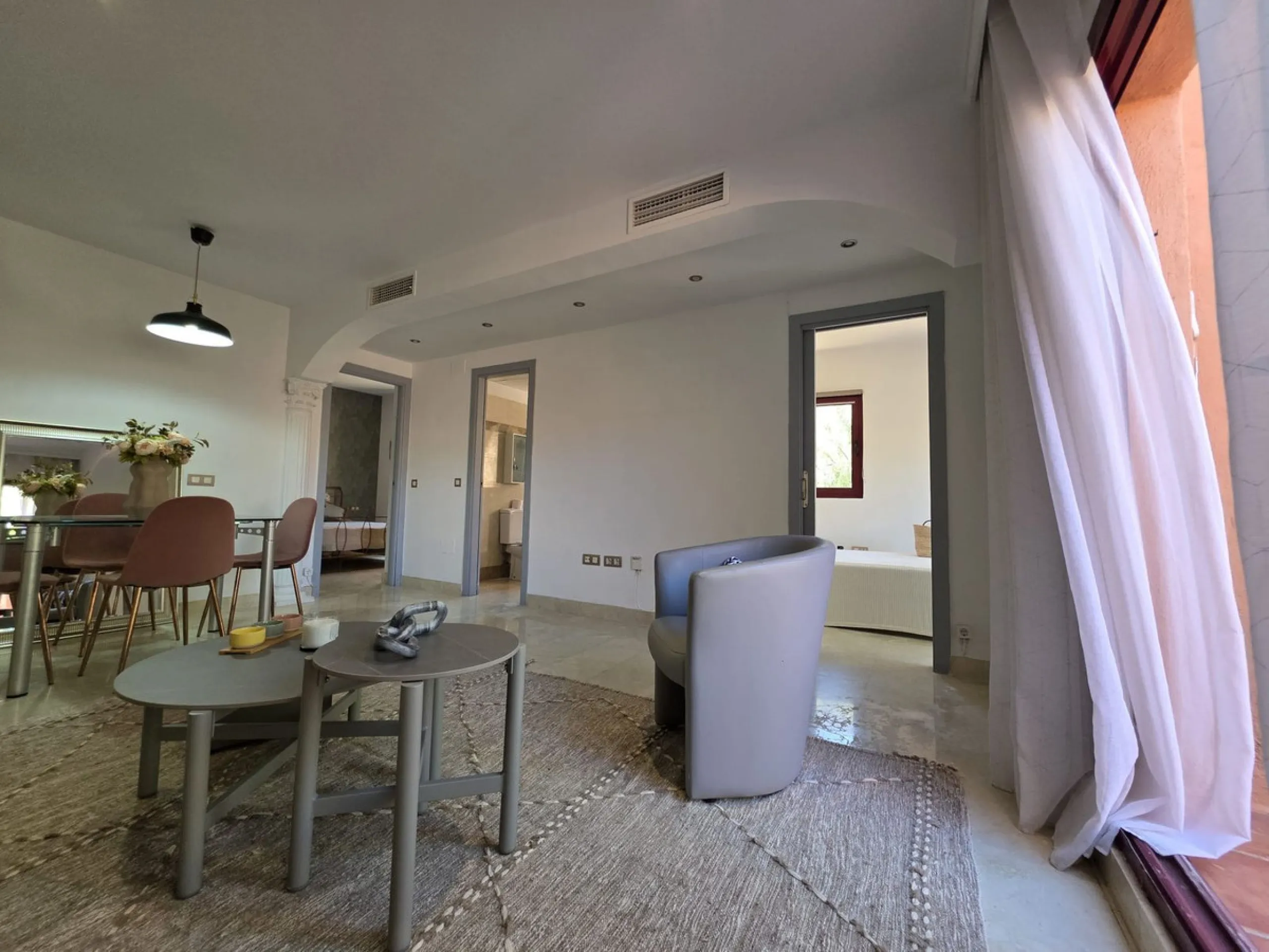 Corner Duplex Penthouse with 70 m² Solarium next to Villa Padierna – Jardines del Albaicín