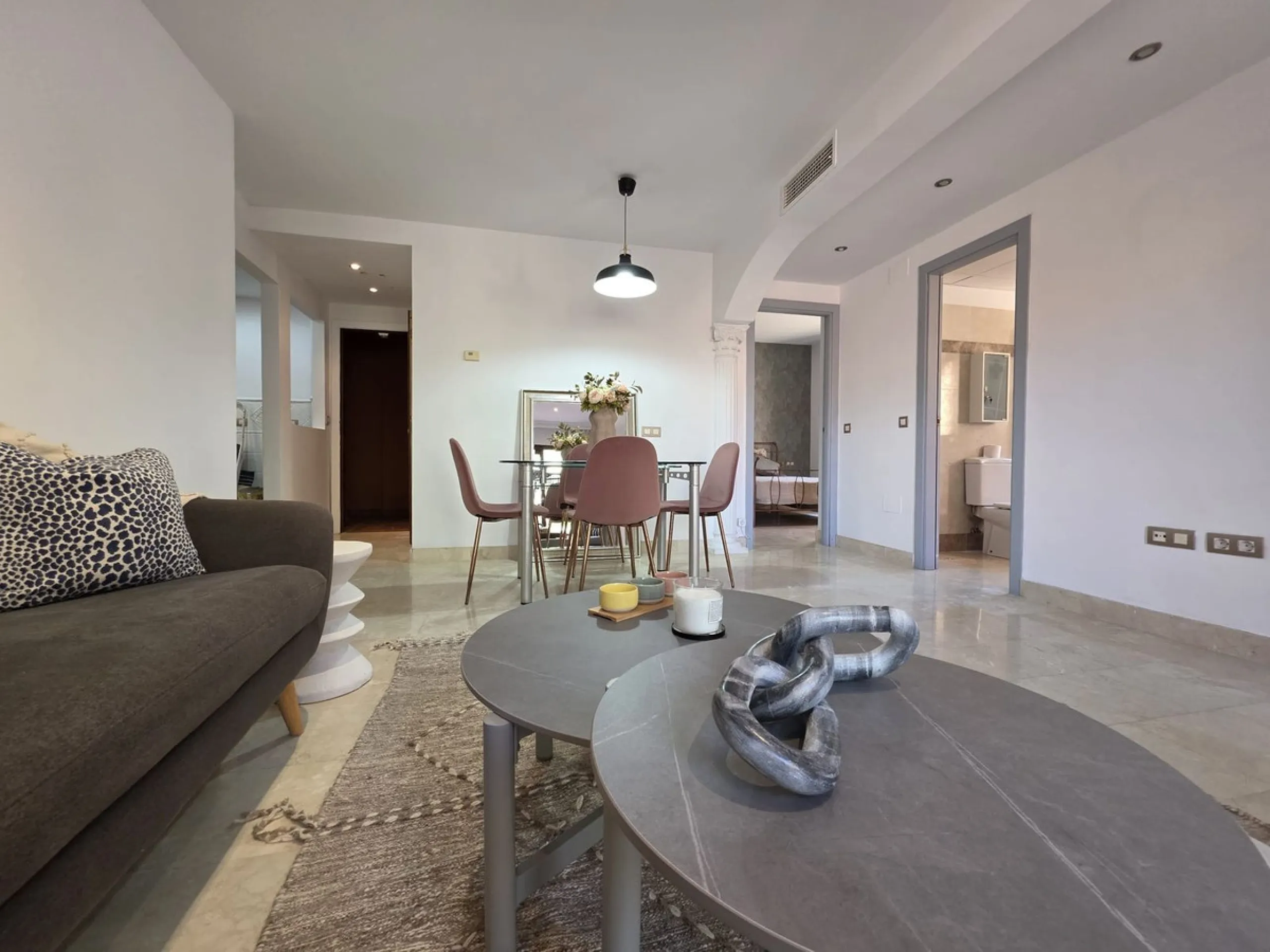 Corner Duplex Penthouse with 70 m² Solarium next to Villa Padierna – Jardines del Albaicín