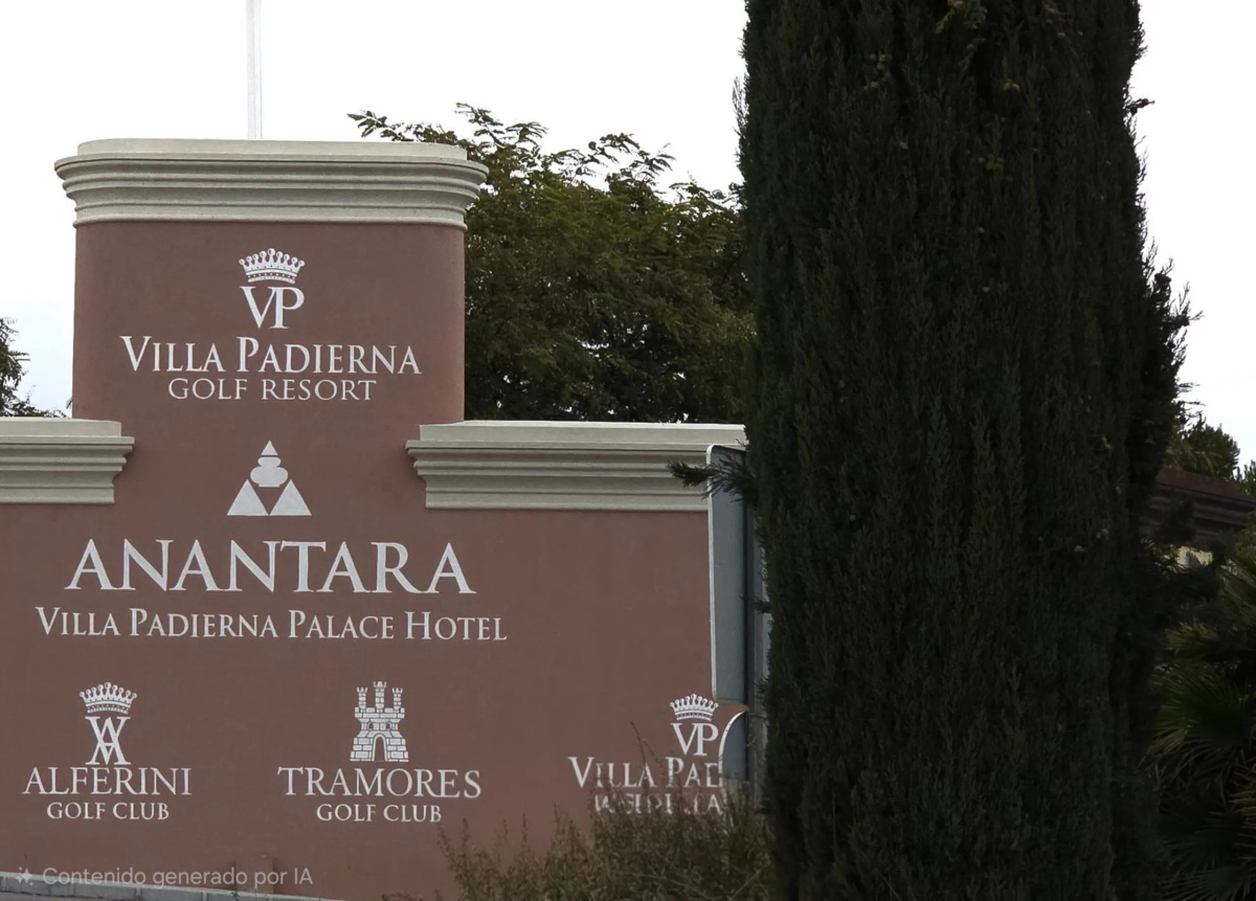 Corner Duplex Penthouse with 70 m² Solarium next to Villa Padierna – Jardines del Albaicín