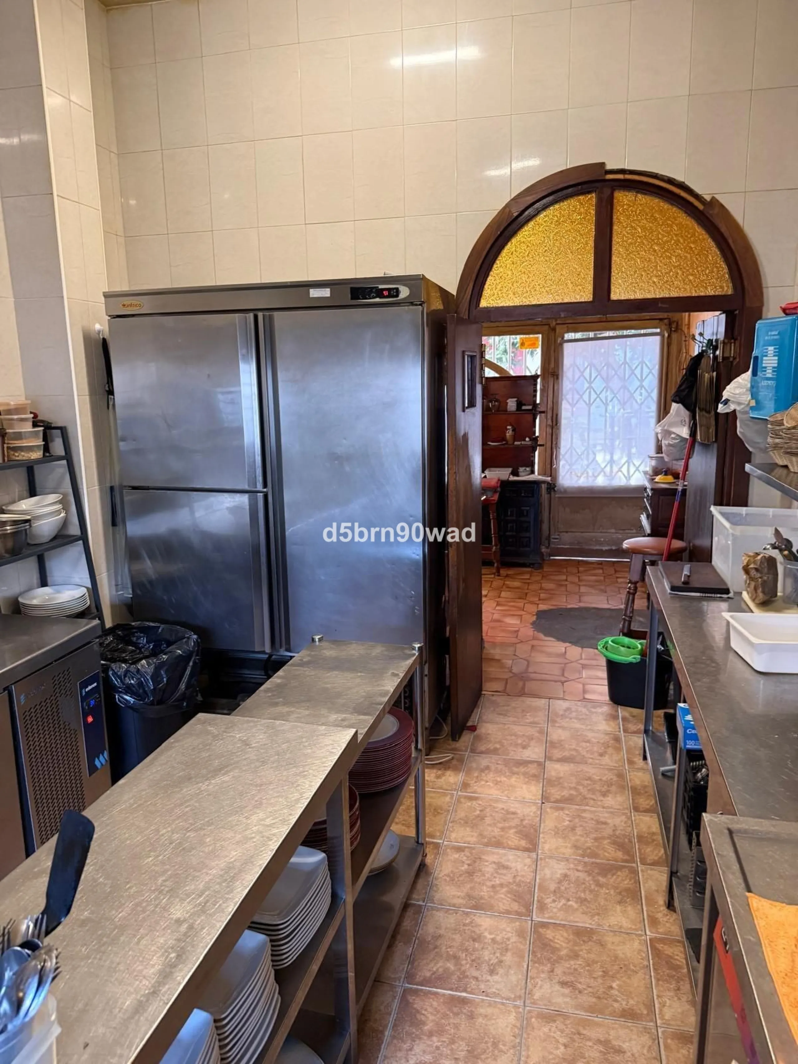 EXCLUSIVE RESTAURANT TRANSFER – PRIME LOCATION