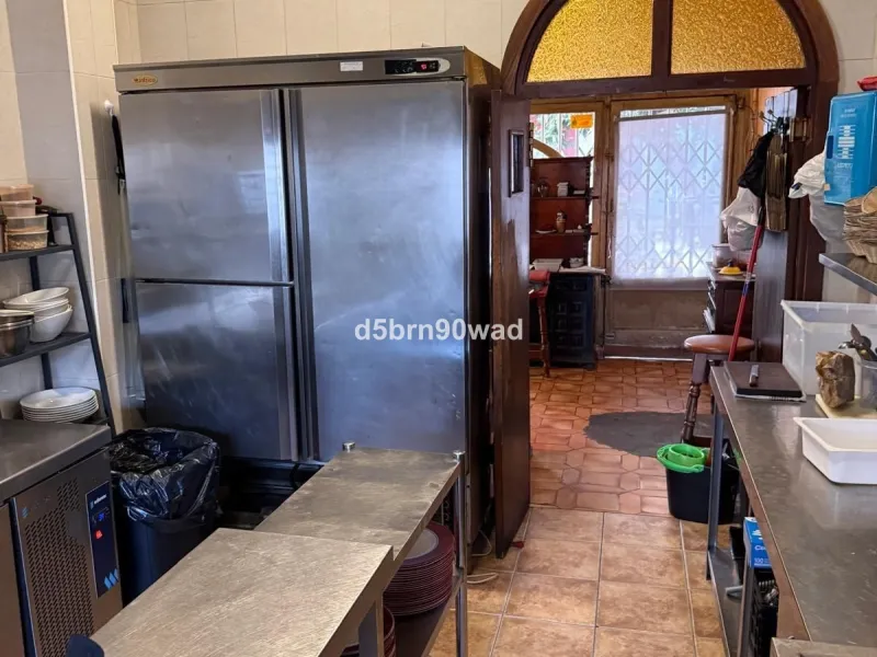 EXCLUSIVE RESTAURANT TRANSFER – PRIME LOCATION