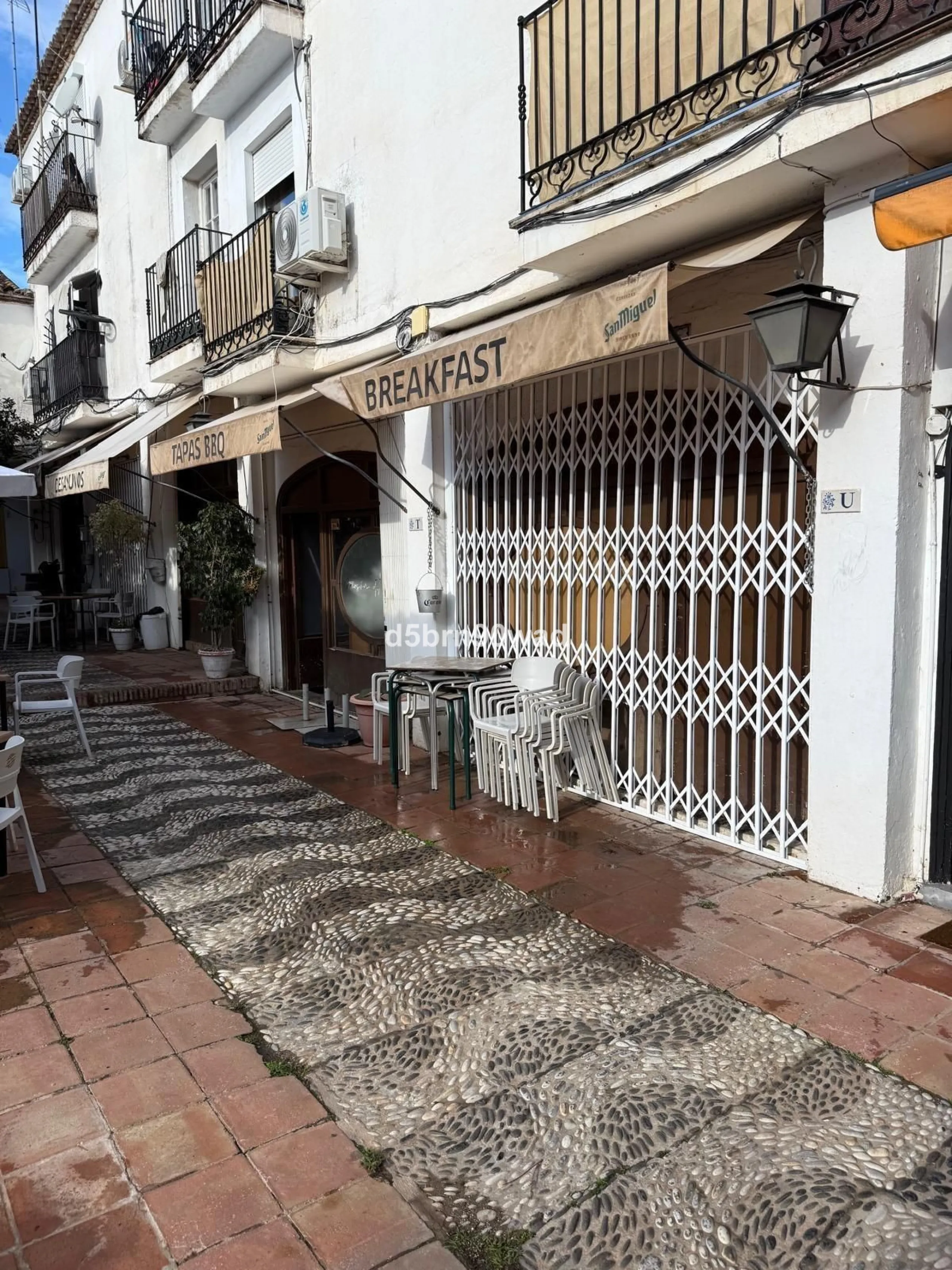 EXCLUSIVE RESTAURANT TRANSFER – PRIME LOCATION