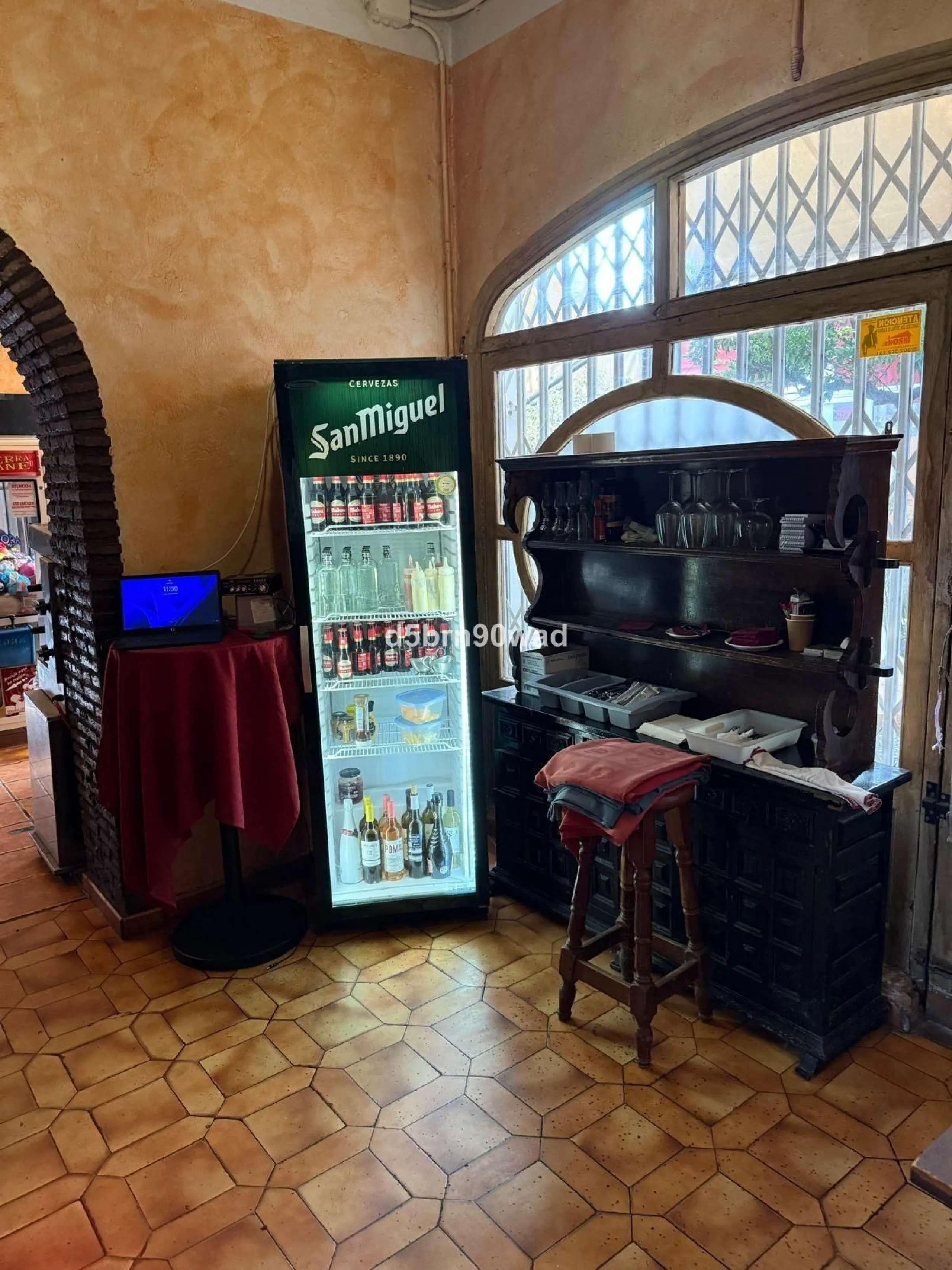 EXCLUSIVE RESTAURANT TRANSFER – PRIME LOCATION